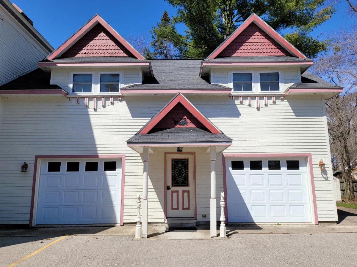 Grand Victorian B&B Inn Bellaire Exterior photo